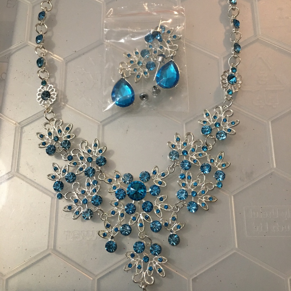 Rhinestone necklace earrings set - 📦 20